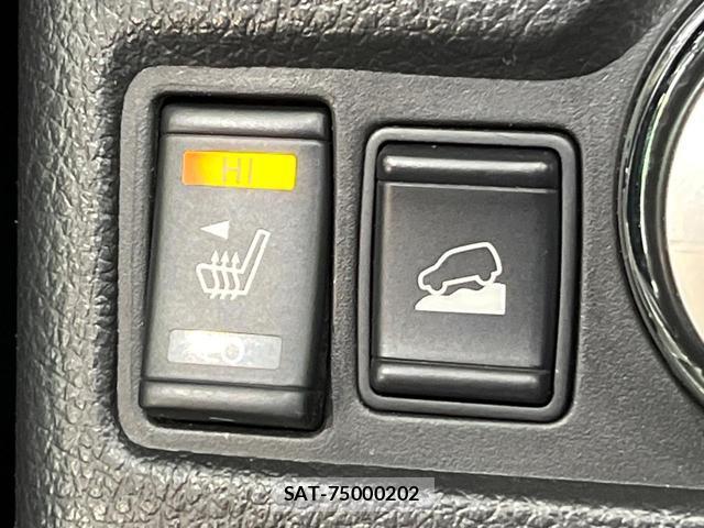 Nissan X-TRAIL 2014-03 8874632-5