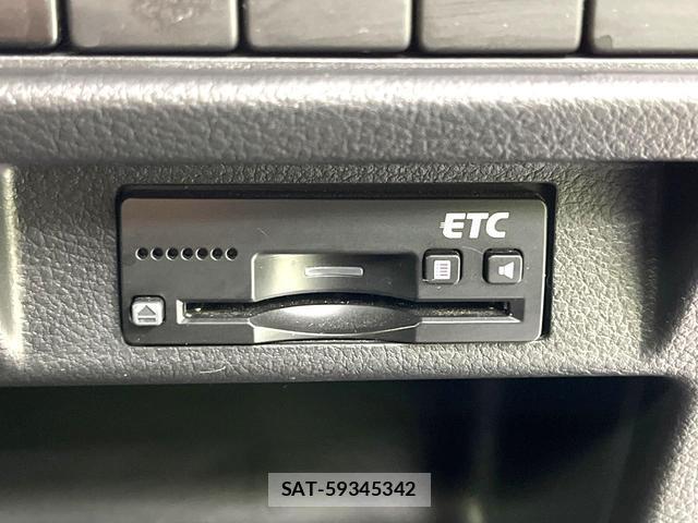 Suzuki X BEE 2018-01 8875176-6
