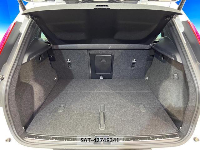 Volvo XC40 2023-12 8872637-12