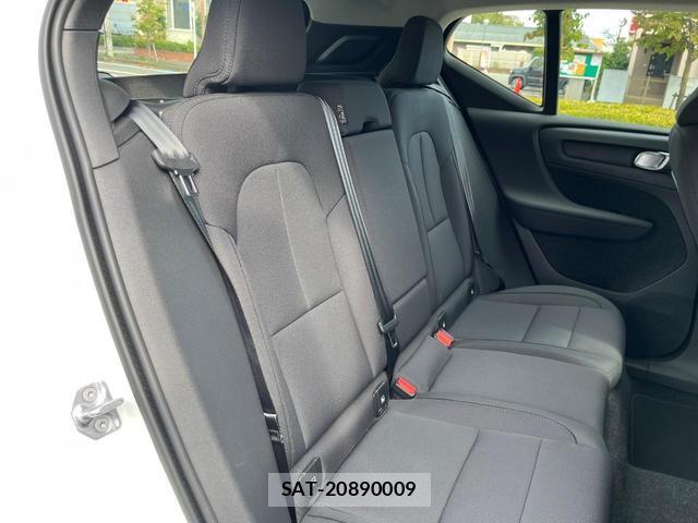 Volvo XC40 2021-04 8873907-12