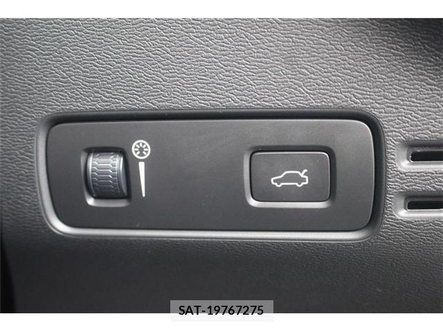 Volvo XC40 2020-10 8874574-4