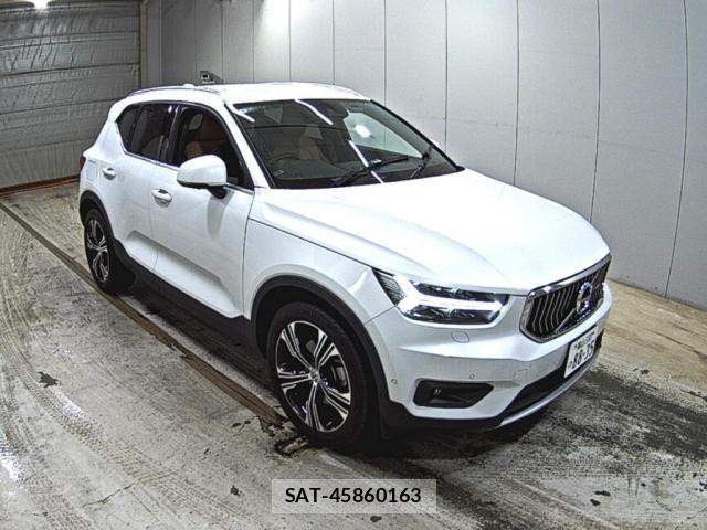 Volvo XC40 2020-01 8874875-4