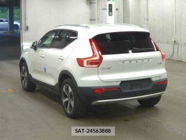 Volvo XC40 2023-06 8874926-1