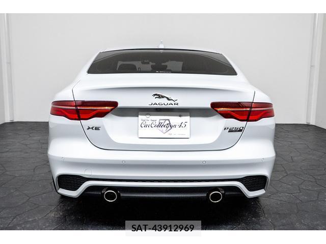 Jaguar XE 2019-12 8874327-1