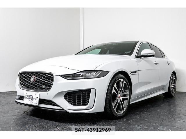 Jaguar XE 2019-12 8874327-6