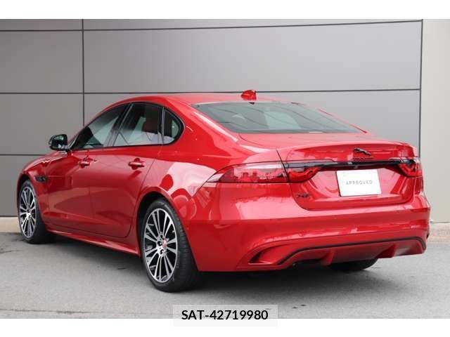 Jaguar XF 2023 8872607-10