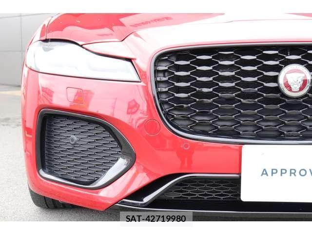Jaguar XF 2023 8872607-13