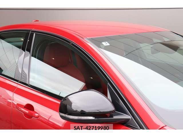 Jaguar XF 2023 8872607-15