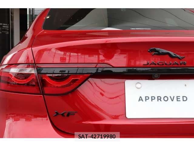 Jaguar XF 2023 8872607-17