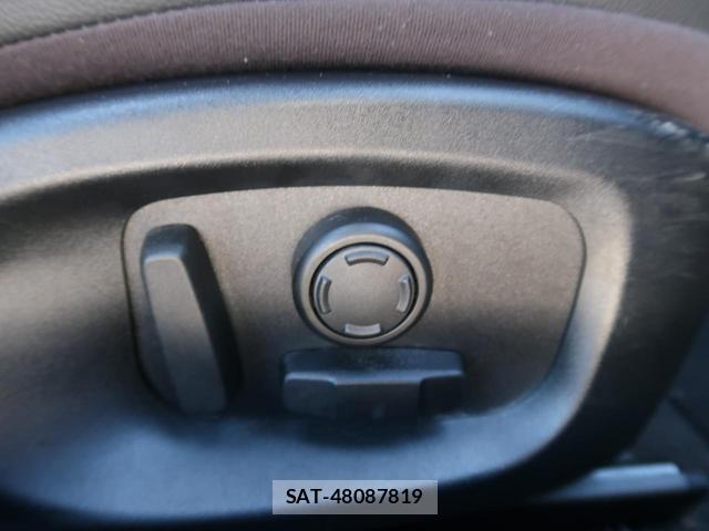 Jaguar XF 2016-02 8873089-17