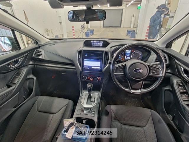 Subaru XV 2017-08 8875260-2