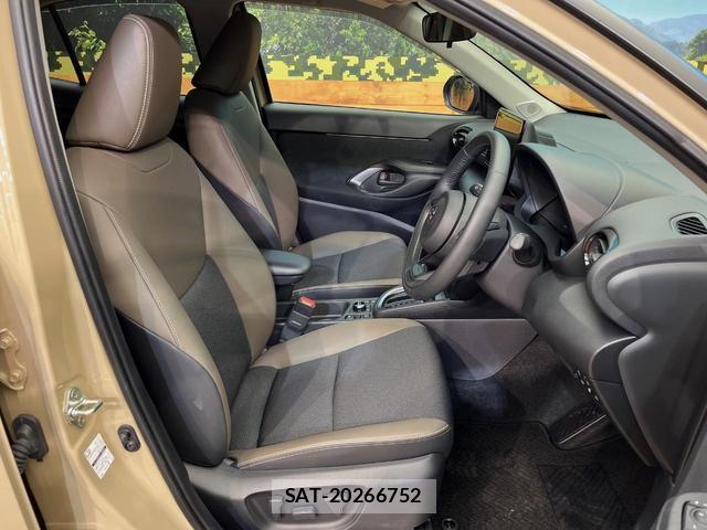 Toyota YARIS CROSS 2025-02 8873339-9