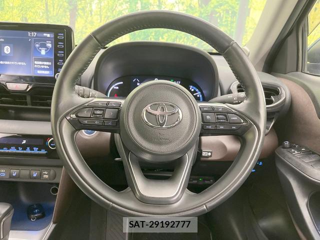 Toyota YARIS CROSS 2023-12 8873585-10