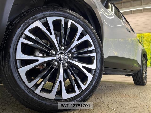 Toyota YARIS CROSS 2023-02 8874288-12