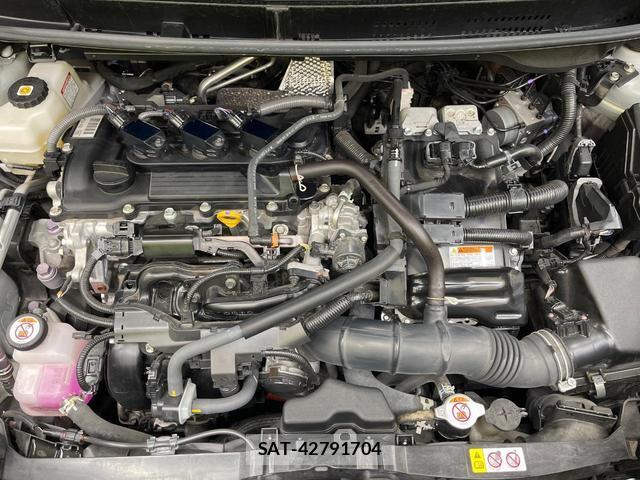 Toyota YARIS CROSS 2023-02 8874288-17
