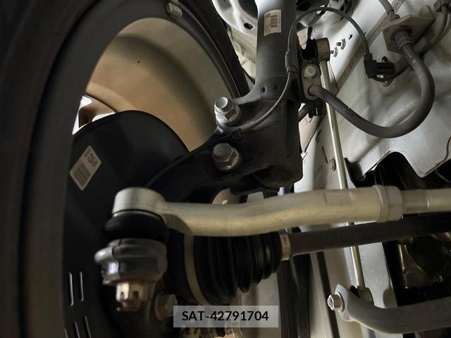 Toyota YARIS CROSS 2023-02 8874288-18