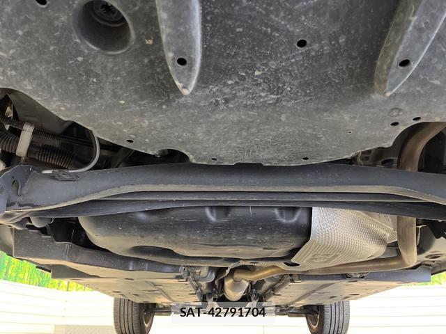 Toyota YARIS CROSS 2023-02 8874288-19