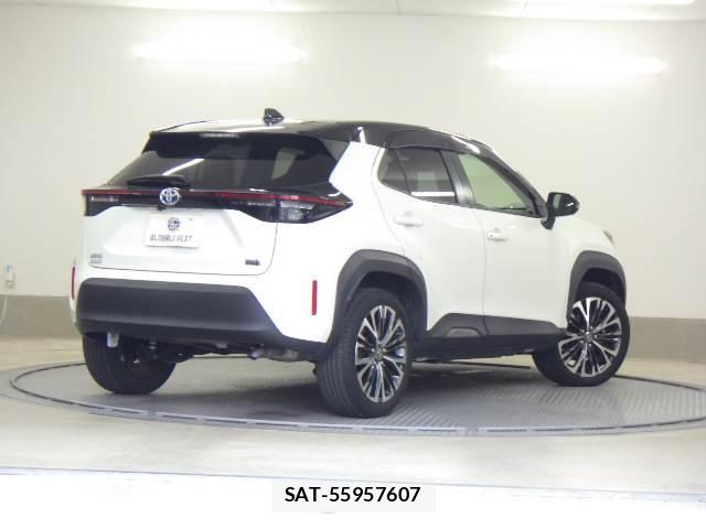 Toyota YARIS CROSS 2022-03 8874356-1