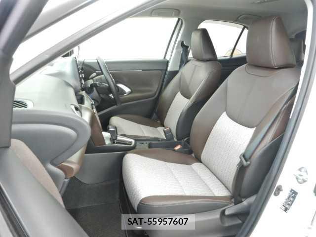 Toyota YARIS CROSS 2022-03 8874356-16