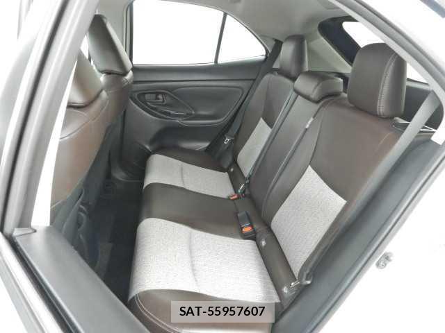 Toyota YARIS CROSS 2022-03 8874356-17