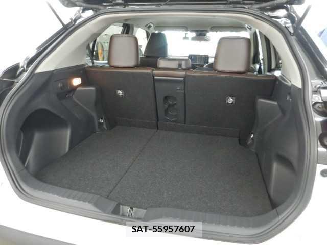 Toyota YARIS CROSS 2022-03 8874356-18