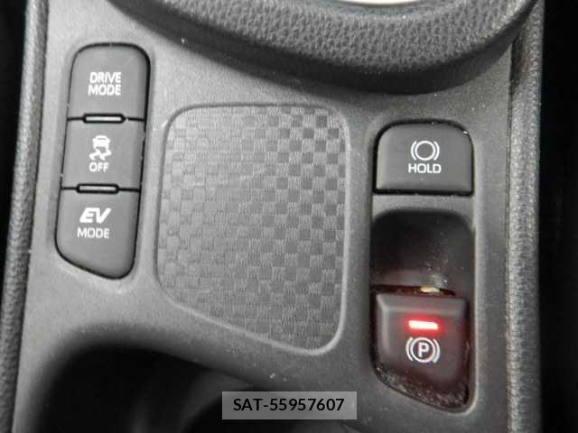 Toyota YARIS CROSS 2022-03 8874356-4