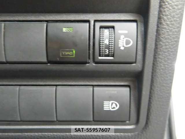 Toyota YARIS CROSS 2022-03 8874356-5