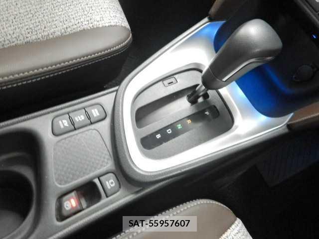 Toyota YARIS CROSS 2022-03 8874356-8