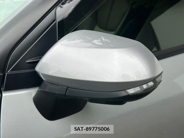 Toyota YARIS CROSS 2021-05 8874547-14