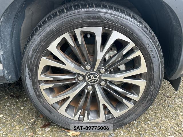 Toyota YARIS CROSS 2021-05 8874547-15