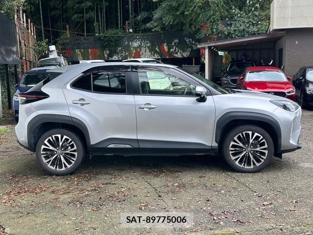 Toyota YARIS CROSS 2021-05 8874547-3