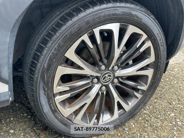 Toyota YARIS CROSS 2021-05 8874547-7