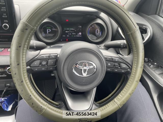 Toyota YARIS CROSS 2023-09 8874593-4