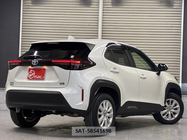Toyota YARIS CROSS 2022-01 8874669-1