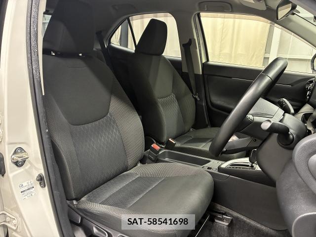 Toyota YARIS CROSS 2022-01 8874669-11
