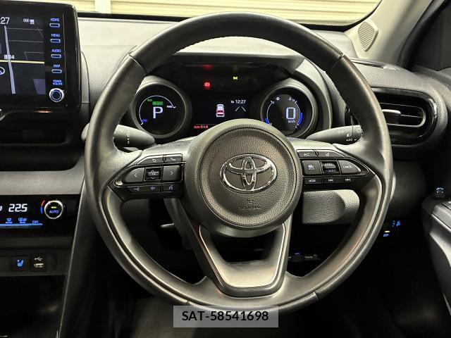 Toyota YARIS CROSS 2022-01 8874669-16