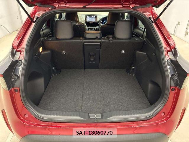 Toyota YARIS CROSS 2023-02 8874906-7