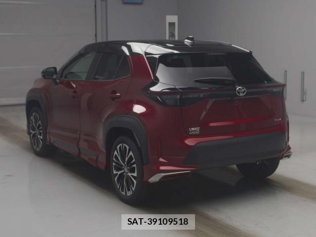 Toyota YARIS CROSS 2025-11 8874908-13