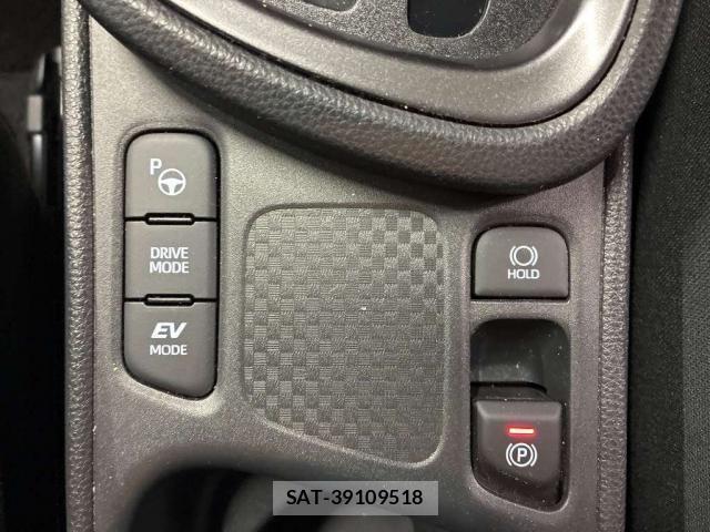 Toyota YARIS CROSS 2025-11 8874908-6