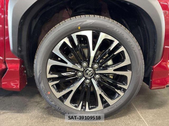 Toyota YARIS CROSS 2025-11 8874908-7