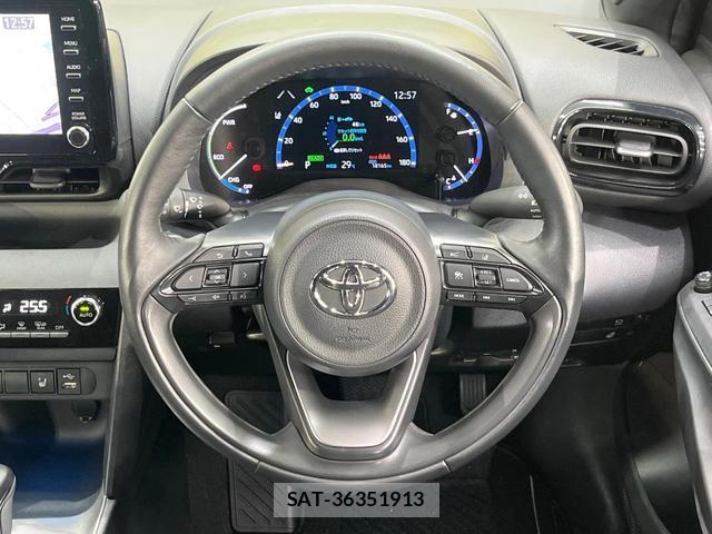 Toyota YARIS CROSS 2024-01 8875010-10