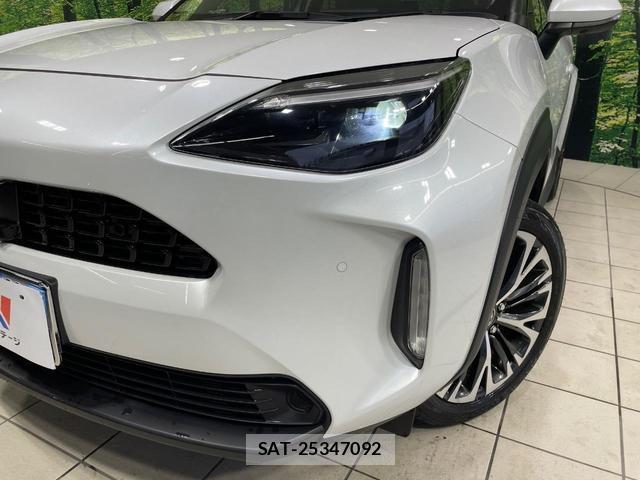Toyota YARIS CROSS 2023-12 8875068-11