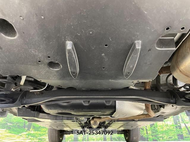 Toyota YARIS CROSS 2023-12 8875068-18