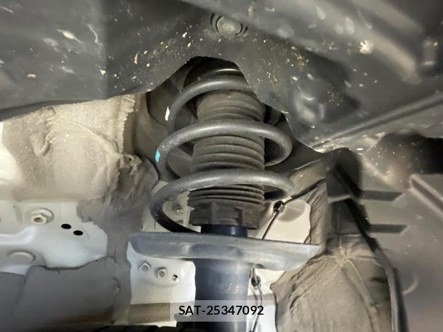 Toyota YARIS CROSS 2023-12 8875068-19