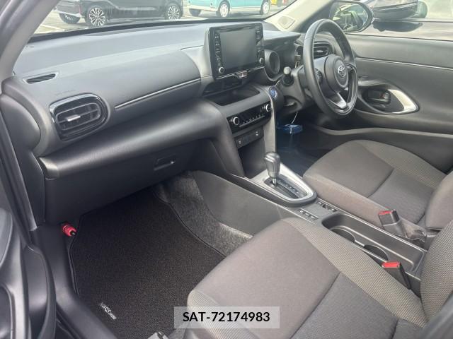 Toyota YARIS CROSS 2021-11 8875138-2