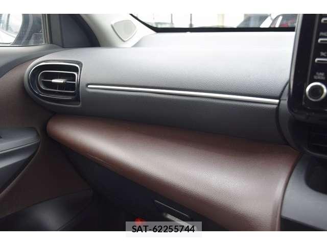 Toyota YARIS CROSS 2020-12 8875203-7