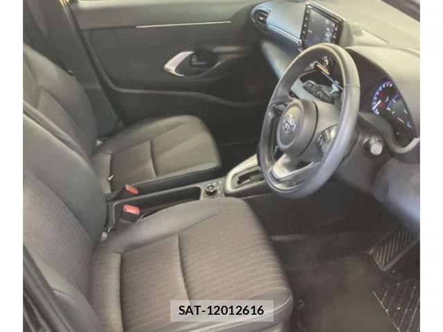 Toyota YARIS CROSS 2023-08 8875221-2