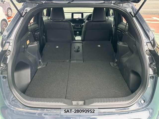 Toyota YARIS CROSS 2025-01 8875582-15
