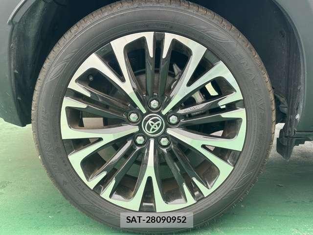 Toyota YARIS CROSS 2025-01 8875582-16