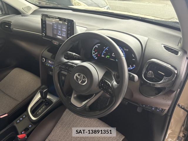 Toyota YARIS CROSS 2022-06 8875774-2